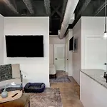 Apartment New With 2 Beds 7 Mins To Broadway Nashville