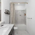 River View High-end With Private Patio And Free Parking Holiday home