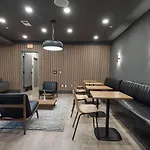 - 635 7th Ave S Unit 608