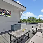 Tenor - Private Rooftop - 8 Mins To Broadway