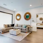 Illume 114 Apartment *