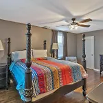 Holiday home E Nash Sf 5mi From Broadway Chef's Kitchen