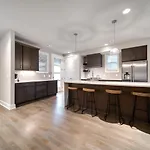 Sojourners Haven - 2 Mi To Downtown & Broadway Holiday home