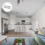 1 King 1 Queen 2 Double Garage Washer & Dryer