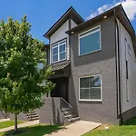 Spacious W Bar & Pool Table & Garage Near Belmont
