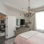 Holiday home Downtown Luxury At The Southern Belle