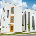 Downtown Luxury Condo At The Southern Belle