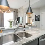 Downtown Luxury At The Southern Belle Holiday home Nashville