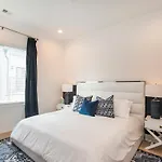 Holiday home 1 5 Miles To Broadway Rooftop Deck W Views Nashville