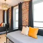 Apartment Loft Literally On Broadway Live Music & Bars *