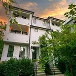 3 King Beds In Hip East Nash Home 1 Mile To Dwntn