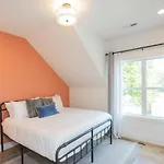 Holiday home Custom Office Game & Fire Pit *