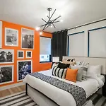 Holiday home Stylish New Gulch Rooftop Deck W Views *