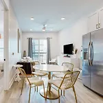 Apartment Jolene On Main 205