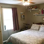 Holiday home Hillbilly Haven