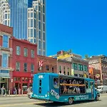 Broadway Penthouse Above Live Music & Bars