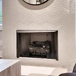 Sojourners Haven - 2 Mi To Downtown & Broadway Holiday home