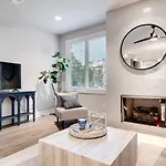 Holiday home Sojourners Haven - 2 Mi To Downtown & Broadway *
