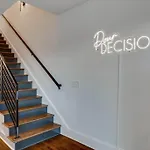 Unforgettable Townhome-Close To Broadway-10 Beds!