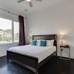 Epic Location- Steps From 12th S, Sleep12 Nashville
