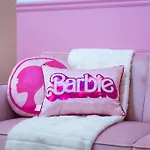 Omg Barbie!-Walk To Bars & Food