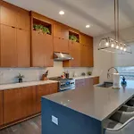 Luxury Townhome! Rooftop-game Room! Near Broadway! Holiday home