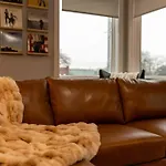 Luxury Townhome! Rooftop-Game Room! Near Broadway!