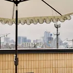Apartment Luxury Balcony Retreat • Near Broadway Nashville