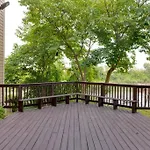 Splash & Explore Riverfront Near Broadway