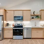 Mid Century Modern In East Nash!
