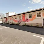 Mid Century Modern In East Nash!