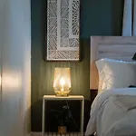 Sleep 8 In Our Cozy Colonial 2miles From Broadway *