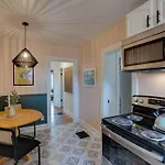 Apartment Sleep 8 In Our Cozy Colonial 2miles From Broadway *