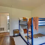 Southern Charmer Close To Broadway Sleeps 8