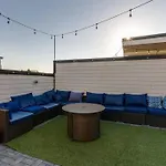 Fantastic Game Room And Rooftop 1Mi To Broadway