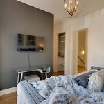 Fantastic Game Room And Rooftop 1Mi To Broadway