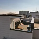 Renovated Pink Palace, Walkable Location