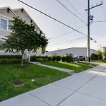 4Bd Haven In The Nations, Walk To Bars And Restaurants! Minutes To Broadway!