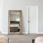 Southern Charm Downtown, Walk To Farmers Market & Holiday home *