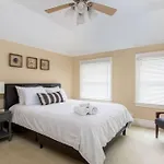 Prime Location In 12south, Walkable To Shopping & Dining *