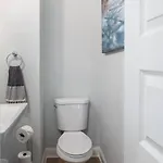Holiday home With En-suite Bath, Tv & Blackout Shades *