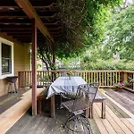 Holiday home Prime Location In 12south, Walkable To Shopping & Dining Nashville