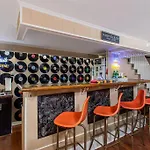 Holiday home Honky Tonk Bar, Minutes To Airport & Broadway Nashville
