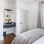 Historic Loft 2mi To Broadway On-site Speakeasy Apartment