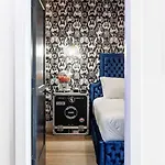 Apartment 2 Side By Side Units, The Honky Tonk Party Pads, Parking Gym Pool