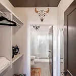 2 Side By Side Units, The Honky Tonk Party Pads, Parking Gym Pool * Nashville