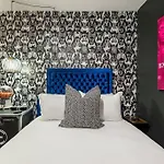 2 Side By Side Units, The Honky Tonk Party Pads, Parking Gym Pool Apartment *
