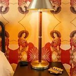 2 Side By Side Units, The Honky Tonk Party Pads, Parking Gym Pool * Nashville