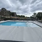 Downtown Midtown Vanderbilt, Honky Tonk Party Pad 1, Parking Gym Pool Apartment *