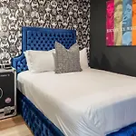 Downtown Midtown Vanderbilt, Honky Tonk Party Pad 1, Parking Gym Pool Apartment
